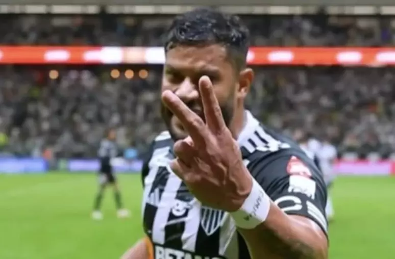 417773329-hulk-apos-ser-expulso-contra-o-palmeiras-610x400 jogador hulk atletico mg